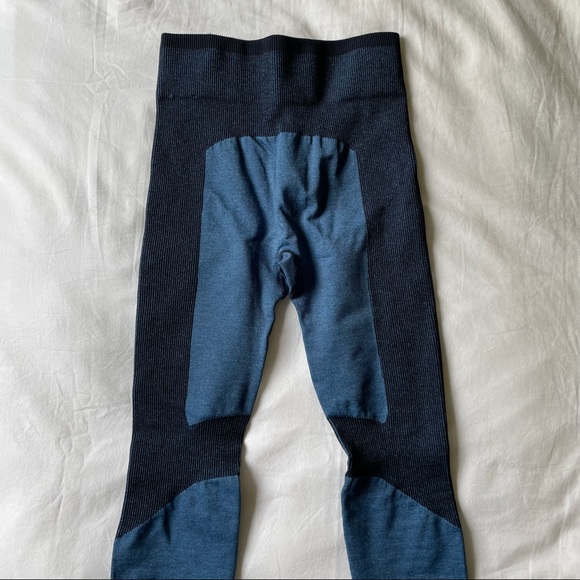 🆕 COS seamless performance workout leggings - Picture 4 of 9